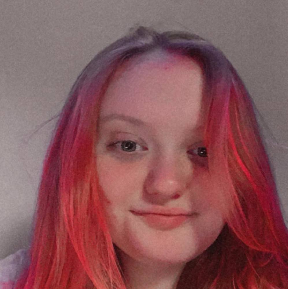 Meet your Posher, Aine